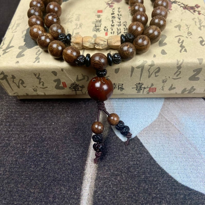 Brățară unisex din lemn de santal auriu, 8 mm, cu design cu cercuri duble și mărgele din semințe de pasiune, stil etnic pădure