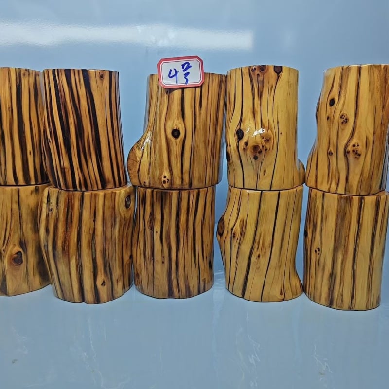 Suport pentru pix din Taihang cliff Cypress cu noduri, sculptură în lemn, decor de birou, sculptură din rădăcină