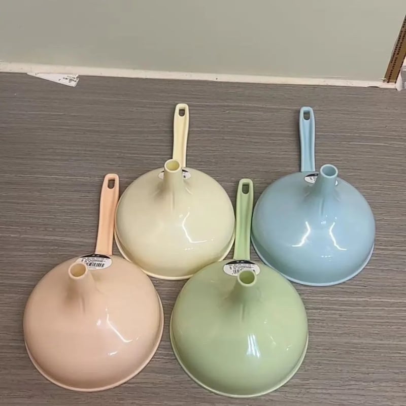 Pâlnie din plastic multifuncțională pentru lichide, cu funcție de depozitare – ustensilă de bucătărie pentru sos de soia, vin și ulei