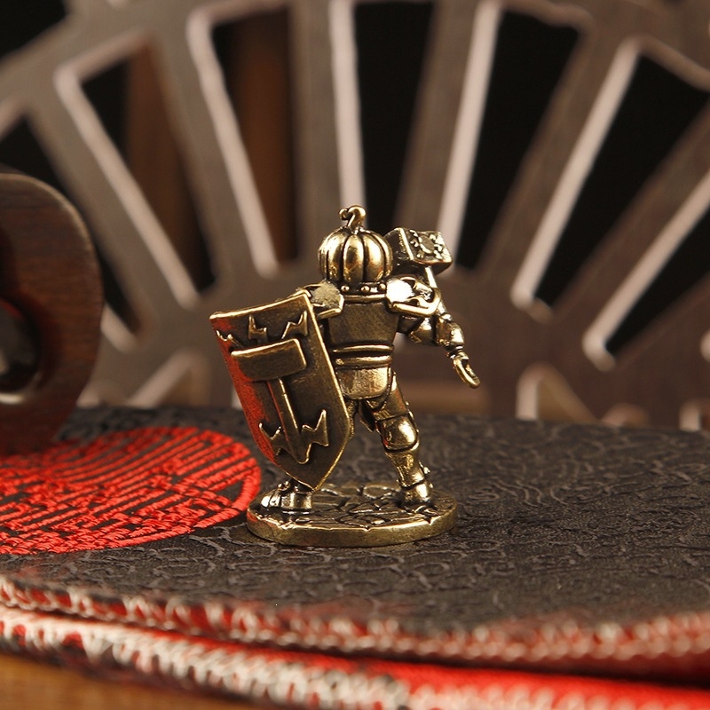 Figurină din alamă – Războinicul dovleac, stil desen animat, decor pentru birou