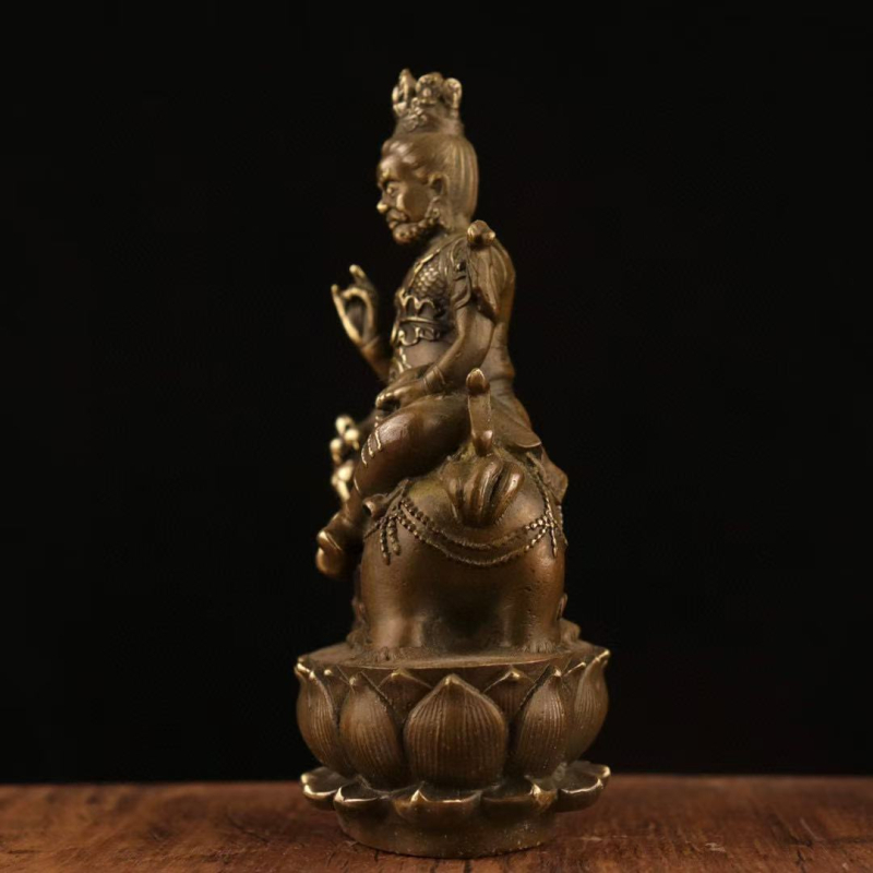 Statuetă Buddha din alamă în stil antic și figură a lui Dumnezeu al Bogăției, lucrare din cupru