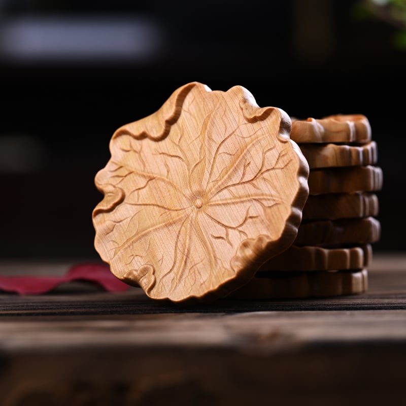 Suport pentru ceai din lemn de tuia, gravură autentică cu motiv de frunză de lotus și design zen