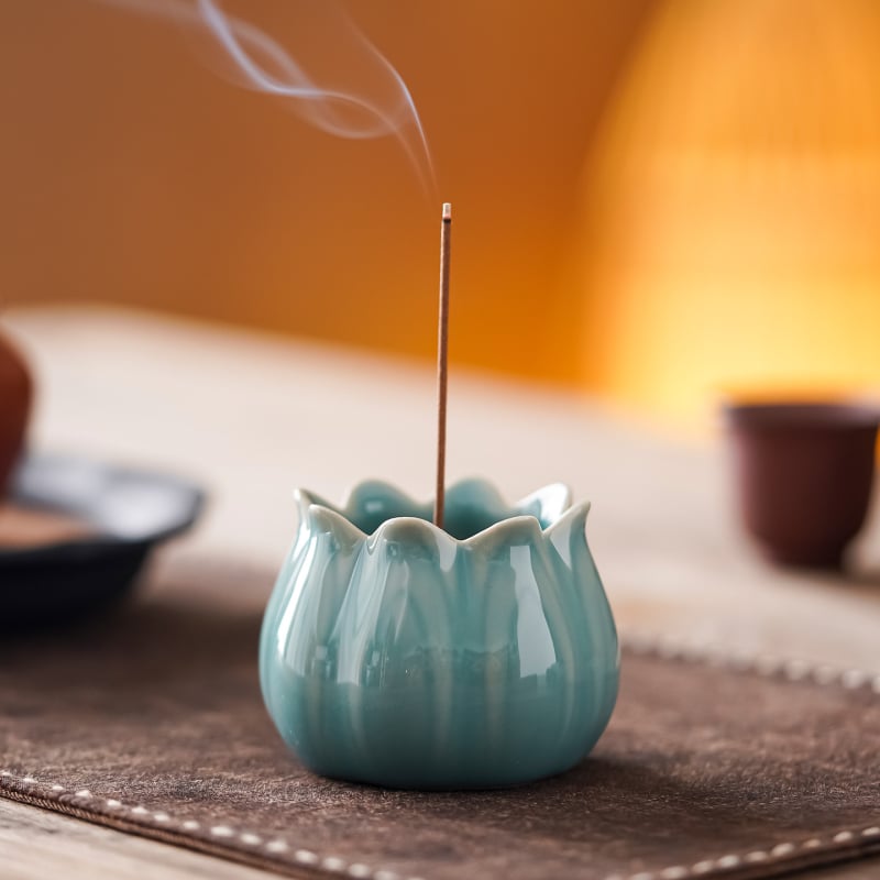 Suport minimalist vertical pentru bețișe de tămâie, pentru uz casnic, arzător ceramic în formă de petală, cu design metalic cu nouă găuri