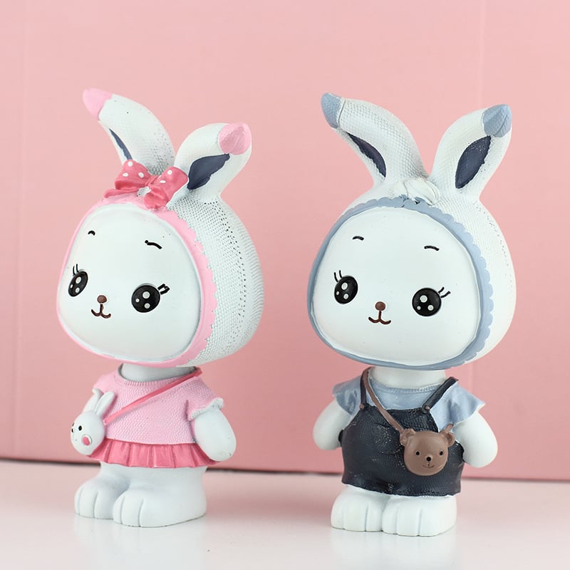 Cuplu iepurași din rășină – figurine decorative pentru casă și ornament pentru mașină