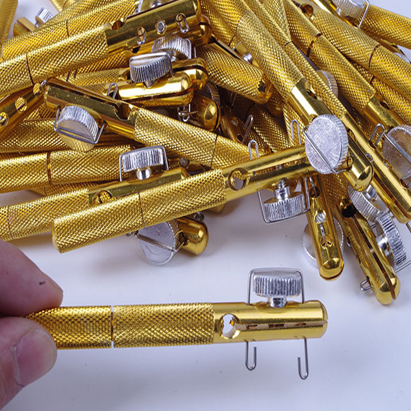 Unealtă manuală din metal pentru legarea cârligelor și nodurilor firului de pescuit