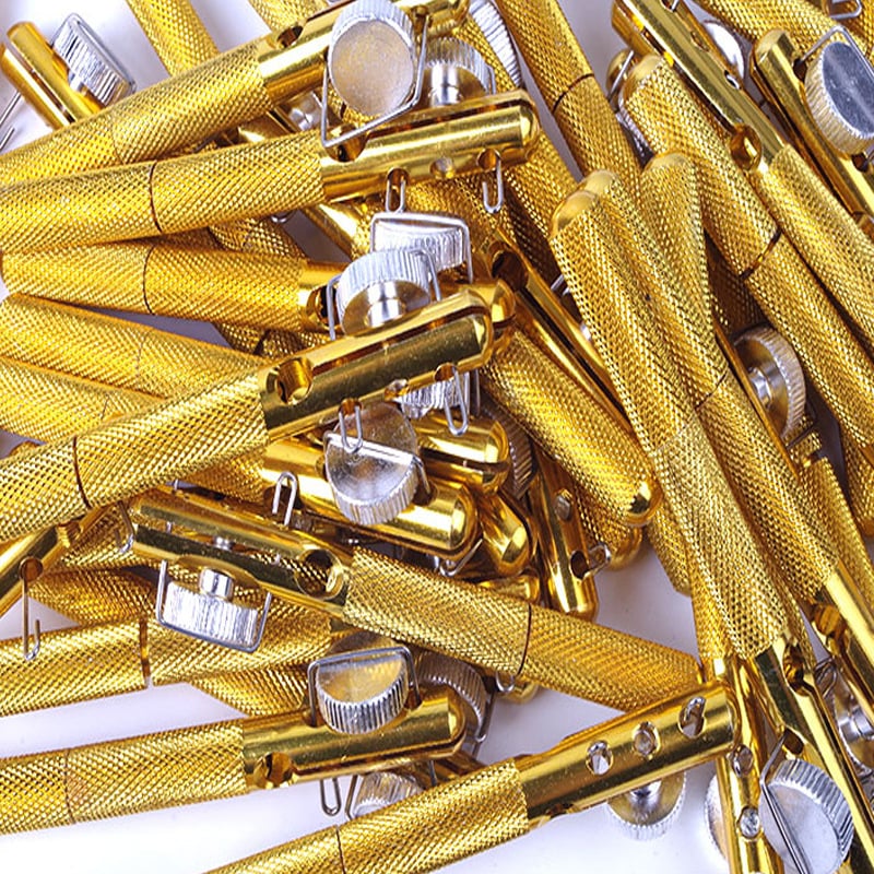 Unealtă manuală din metal pentru legarea cârligelor și nodurilor firului de pescuit