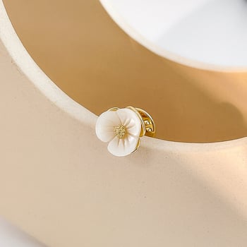 Broșă de gulă cu floare din scoică — elegantă, drăguță și creativă pentru femei