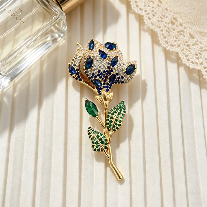 Broșă în formă de lalea, din aliaj de cupru, placare cu aur adevărat, zirconiu micro-incrustat, accesoriu elegant pentru haine feminine