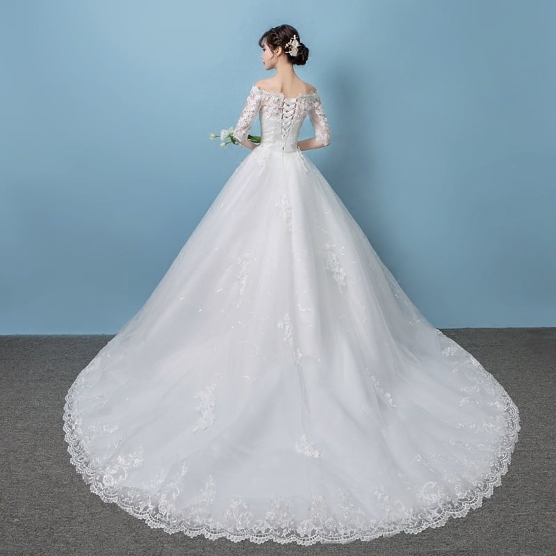 Rochie de mireasă cu umăr dezvelit, în stil pădure, ușoară, lungă, siluetă prințesă cu tren
