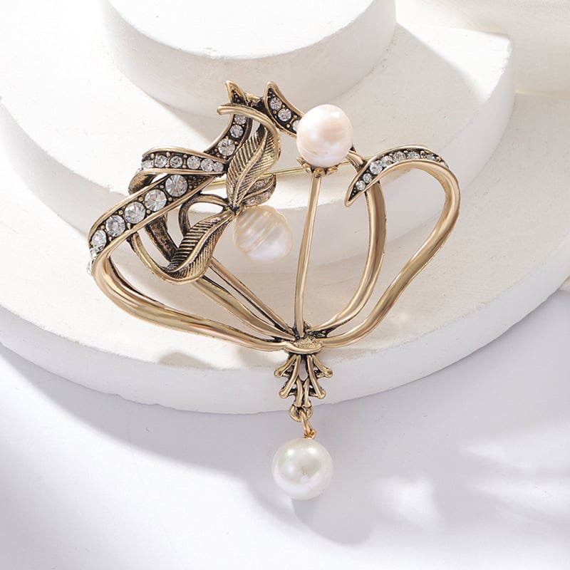 Broșă vintage cu floare de perlă pentru femei – accesoriu elegant pentru pulover și costum