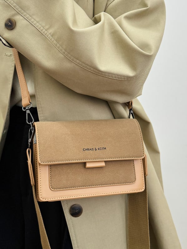 Geantă crossbody pentru femei din PU șlefuit, mică pătrată, chic
