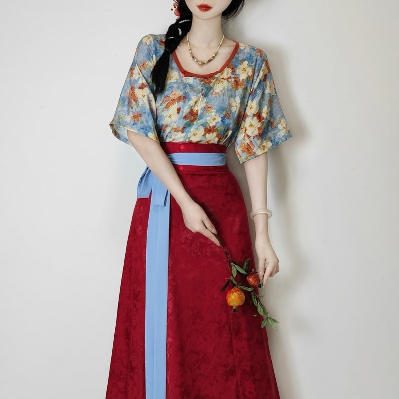 Rochie Hanfu în stil Tang cu broderie florală, siluetă subțire, croială de vară