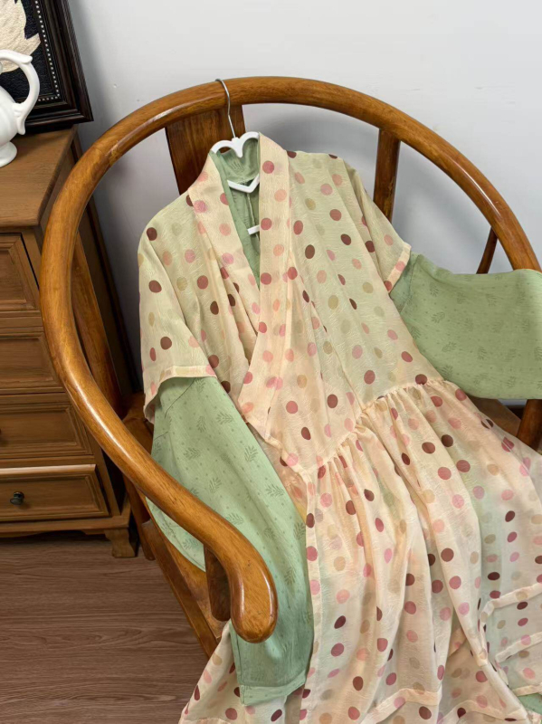 Rochie Hanfu în stil Ming, cu buline, căptușită, mâneci scurte, pentru purtare zilnică, primăvară-vară
