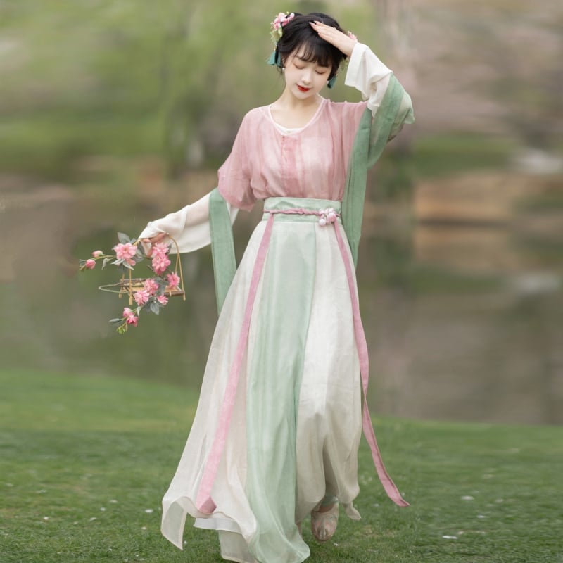 Hanfu în stil Tang, ansamblu de primăvară pentru banchet: robă imprimată, top interior cu guler rotund și fustă cu opt panouri pentru purtare zilnică.