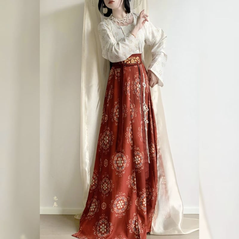 Set Hanfu brodat de toamnă, imprimeu în stil Tang, top cu guler rotund și jachetă Tang talie înaltă, Hanfu pentru femei