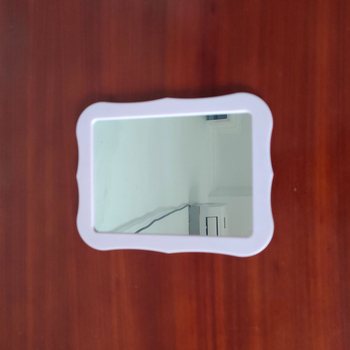 Oglindă de machiaj magnetică de 5x7 inch, cadru din plastic cu margine scalloped, pentru utilizare pe birou