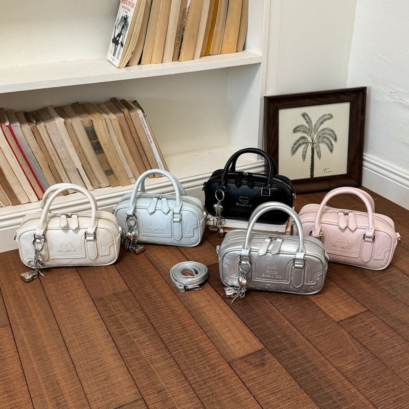 Geantă de damă în formă de pernă, stil coreean, pentru umăr și crossbody, 2026 nou model pentru utilizare zilnică.