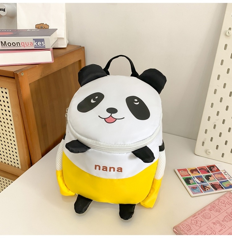 Rucsac drăguț pentru grădiniță cu panda roșu — din nylon, respirabil și durabil.