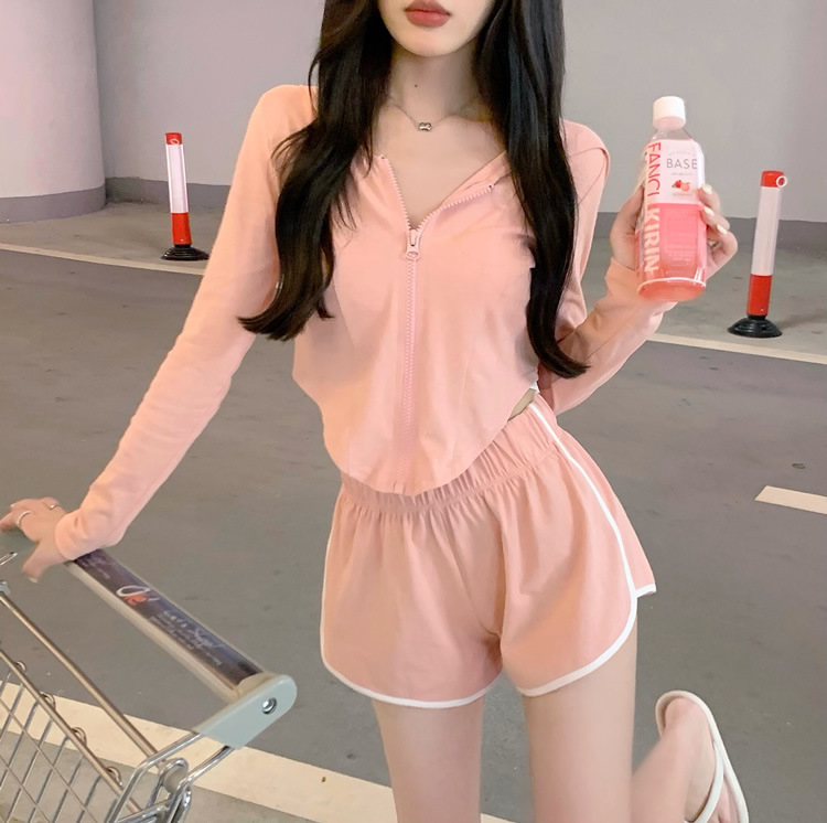 Set femei cu protecție UV: cardigan cu glugă și tricou, pentru primăvară, ușor, două piese, ținută casual.