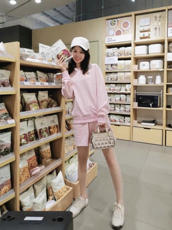 CH Koujia Pulover roz pentru femei din bumbac 100% cu jacquard greu și imprimeu all-over, guler rotund, casual