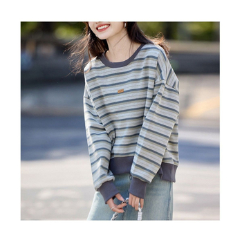 Bluza din fleece cu blocuri de culoare și dungi, guler rotund, croială lejeră, primăvara 2025