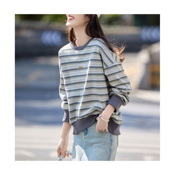 Bluza din fleece cu blocuri de culoare și dungi, guler rotund, croială lejeră, primăvara 2025