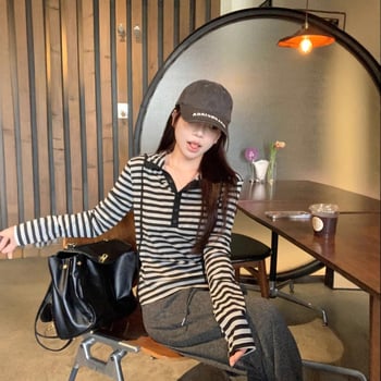 Tricou de damă cu glugă, dungi, mâneci lungi, croi slim, piesă de bază versatilă pentru toamnă