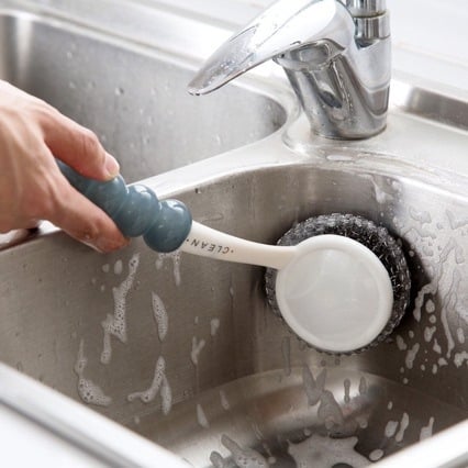 Perie de bucătărie cu mâner lung și bilă de curățare din sârmă, perie din plastic rezistent la ulei, creativă pentru spălat vase