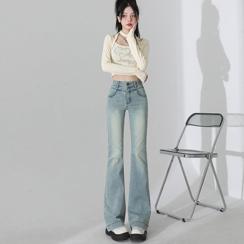 Jeans femei cu talie înaltă și croială evazată, stil american, toamnă–iarna 2025, albastru deschis, elastice, subțiază silueta, pentru siluete mici