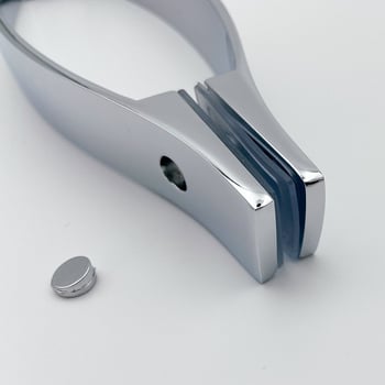 Maner pentru baie K206 din aliaj de zinc, finisare cromată, pentru cabina de duș, stil modern minimalist, formă arcuită, distanța dintre găurile de montaj reglabilă