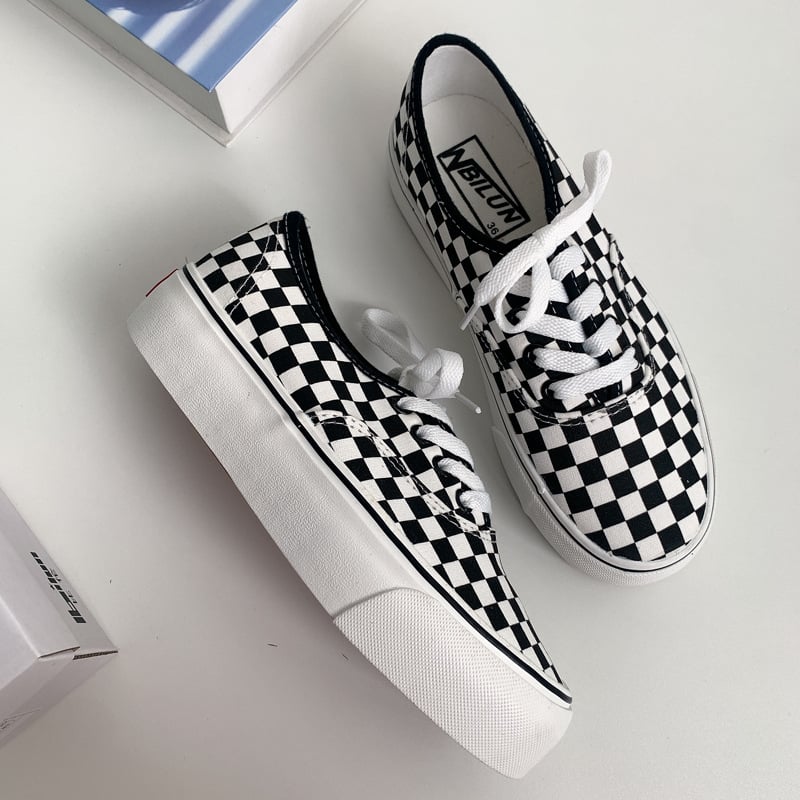 Primăvara 2023: Pantofi dama din pânză cu talpă groasă, stil coreean, imprimeu în carouri, slip-on, pantofi de skate vulcanizați