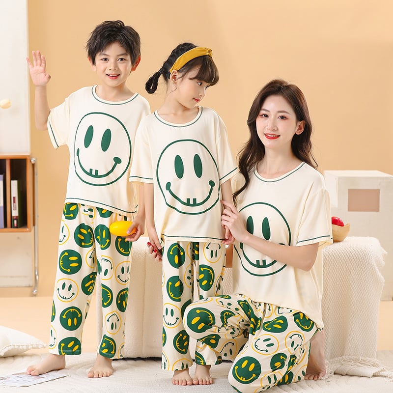 2025 vară – set pijama familie cu desen animat: tricou cu mânecă scurtă și pantaloni lungi, două piese pentru casă