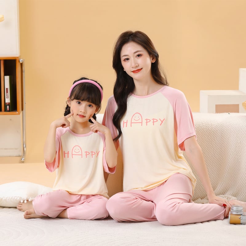 2025 vară – set pijama familie cu desen animat: tricou cu mânecă scurtă și pantaloni lungi, două piese pentru casă