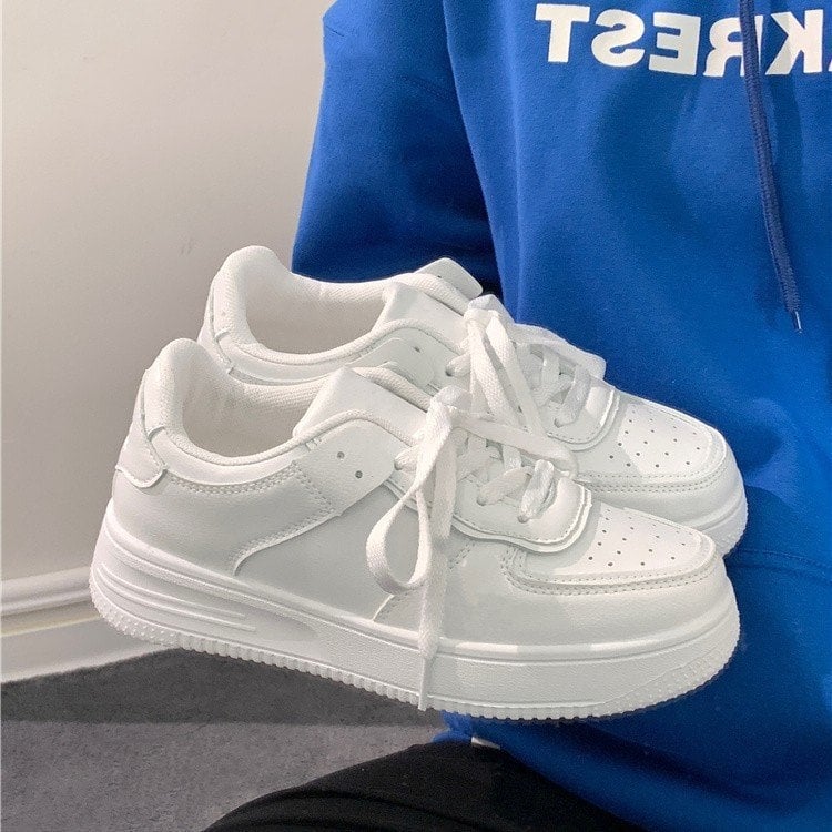 Pantofi sport albi pentru femei, talpă groasă, vârf rotund, șireturi, casual