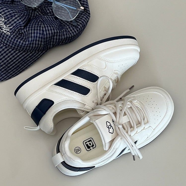 Adidași femei în stil Hong Kong, design de nișă, pantofi sport casual albi, primăvară–toamnă 2025