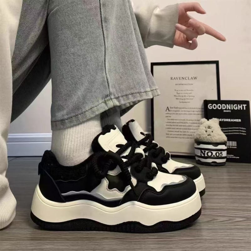 Adidași pentru femei cu talpă groasă, primăvara 2025, stil retro, pantofi sport cu blocuri de culoare și motiv stea