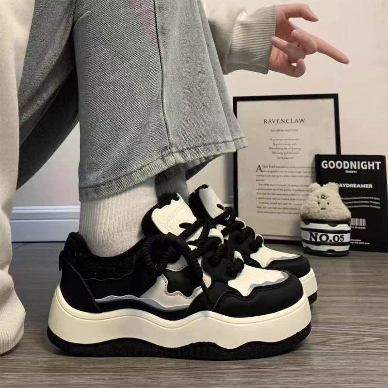 Adidași pentru femei cu talpă groasă, primăvara 2025, stil retro, pantofi sport cu blocuri de culoare și motiv stea