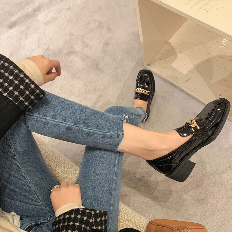 Grape Mom Studiolee Elegantni metalni lanac, retro slip-on kožne cipele sa srednjim petom