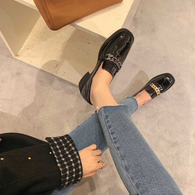 Grape Mom Studiolee Elegáns fémlánc retro slip-on bőr cipő középmagas sarkú