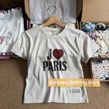 Dámske tričko s krátkym rukávom a úzkym strihom v štýle American Retro Paris s potlačou srdca a písmenami BM