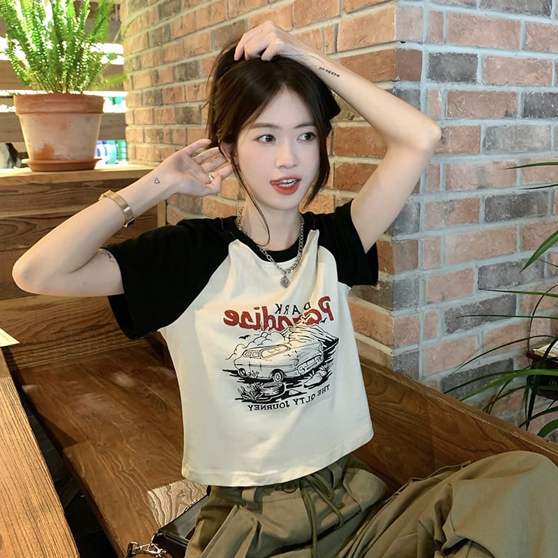 Tricou dama cu mânecă scurtă, imprimat retro american, croială slim, cropped top, stil korean, vară 2025.