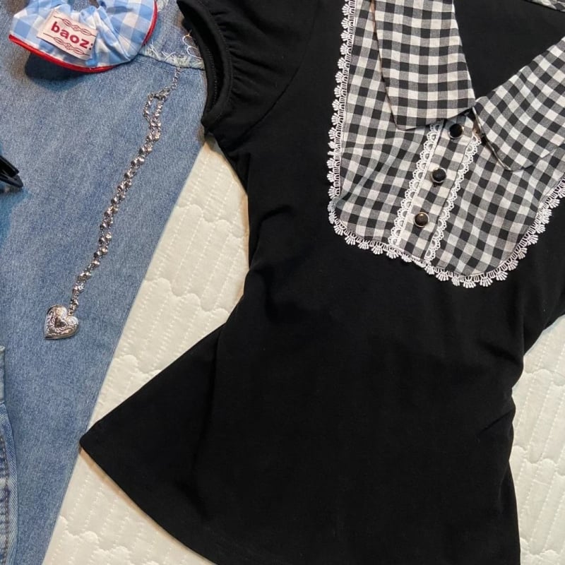 Tricou polo damă scurt, negru vintage, dantelă și patchwork în carouri