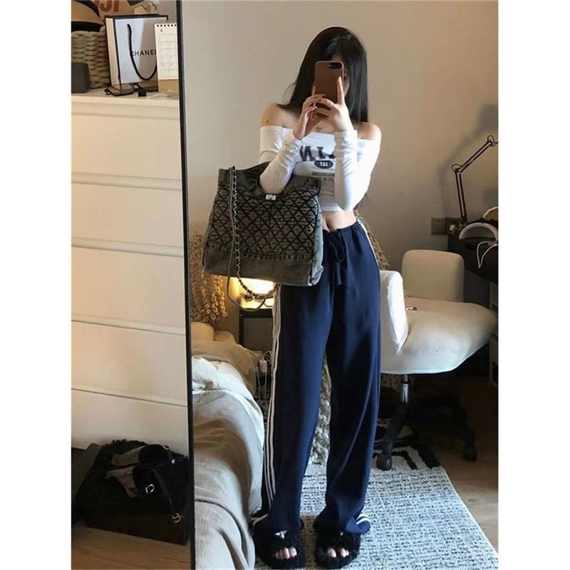Tricou damă cu umeri goi, mâneci lungi, imprimeu cu litere, croială strânsă, primăvară