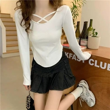 2026 Tricou damă cu mâneci lungi cropped, design încrucișat, croială slim, lungime scurtă, ideal pentru primăvară și toamnă