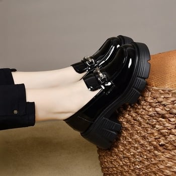 Loafers dama în stil britanic, slip-on, talpă groasă, din piele lucioasă, vară 2026