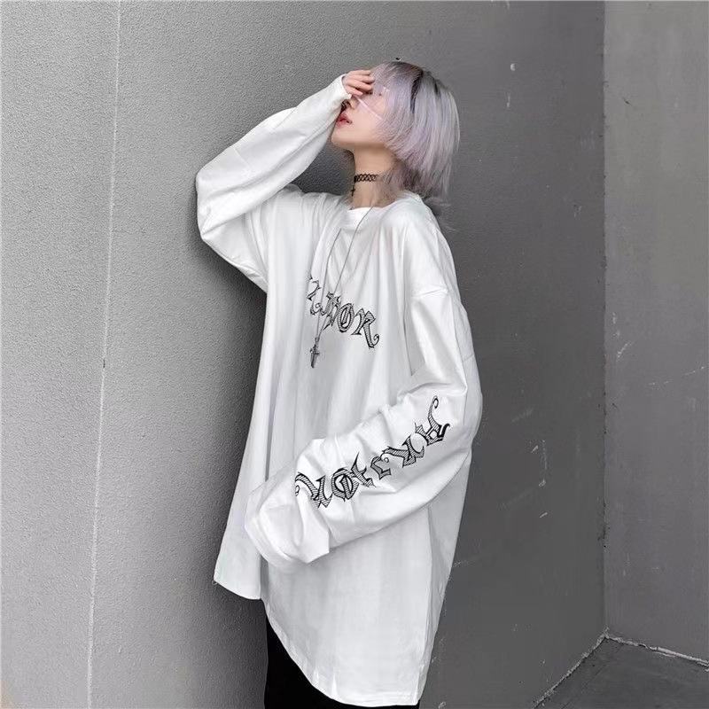 Tricou alb cu mânecă lungi, stil coreean Harajuku, imprimeu gotic, croială lejeră