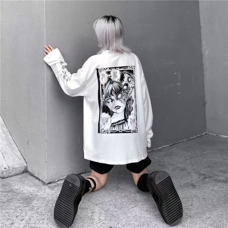 Tricou alb cu mânecă lungi, stil coreean Harajuku, imprimeu gotic, croială lejeră