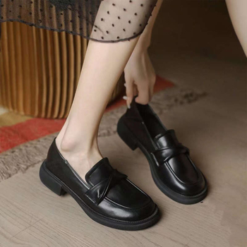 Loafers pentru femei din piele moale, talpă moale, negri, stil britanic, pentru birou, primăvară-vară 2026