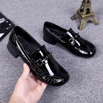 Pantofi dama în stil britanic, din piele patent, loafers fără șireturi, vârf rotund, comozi, casual.