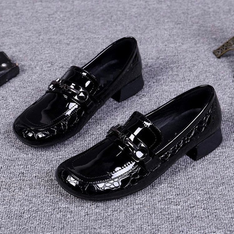 Pantofi dama în stil britanic, din piele patent, loafers fără șireturi, vârf rotund, comozi, casual.